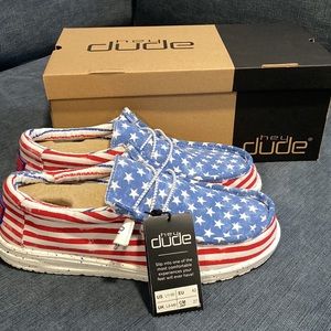 Hey Dude Wally Patriotic Men’s Shoes Size 9